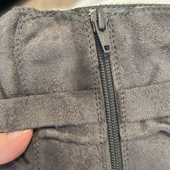 Shiekh sz9 grey comfy faux suede “Savannah” side zip strappy boots EUC No box - Picture 12 of 13